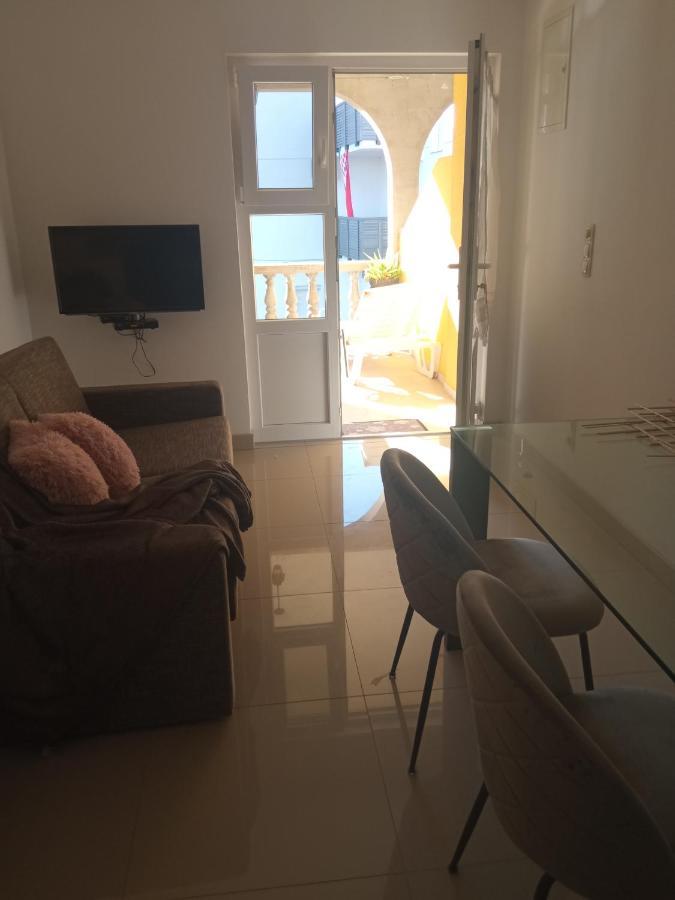 Apartments Tomic Vodice Ngoại thất bức ảnh