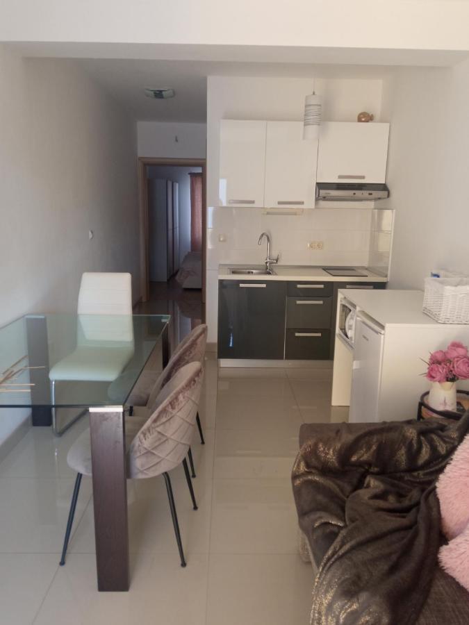 Apartments Tomic Vodice Ngoại thất bức ảnh
